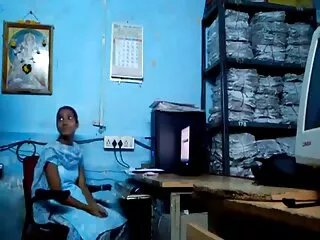 Şişman göt Bella türkşişmanporno Bendz büyük siyah horoz seviyor
